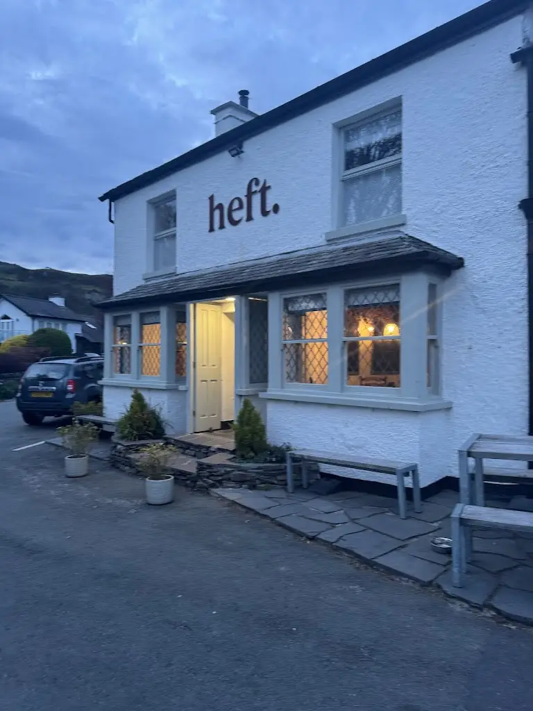 yasmin deville_Heft_Cumbria_review