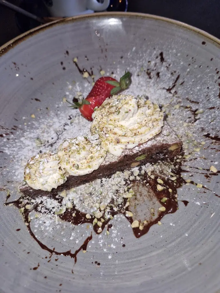 karen lynch_Il Cortile_Culcheth_review