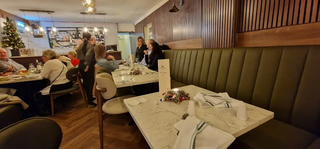 Don Luigi_Culcheth_slider_image_1