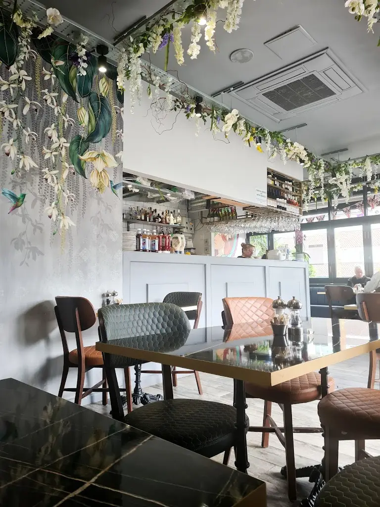 Loca Cafe Bistro and Lounge restaurant in Cuffley
