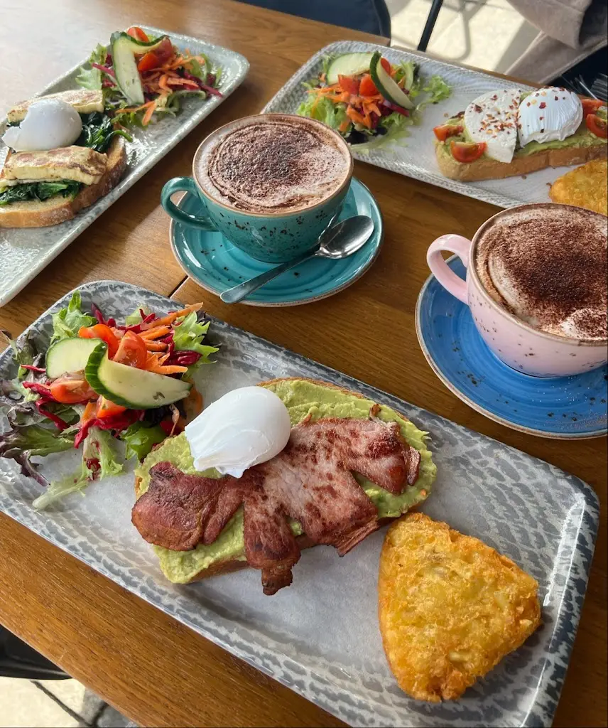 D_Cuffley Cafe & Bistro_Cuffley_review