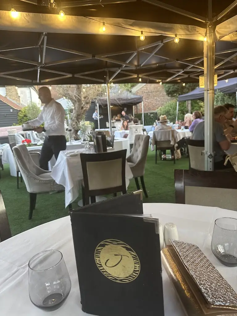 Tiffany A_Judges Bar & Restaurant Potters Bar_Cuffley_review