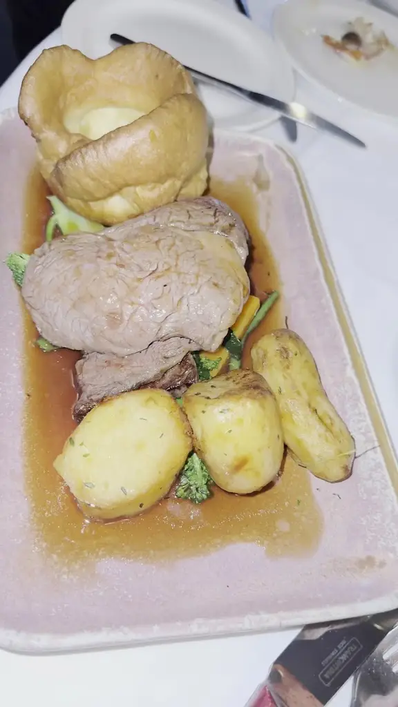 Judges Bar & Restaurant Potters Bar_Cuffley_slider_image_2