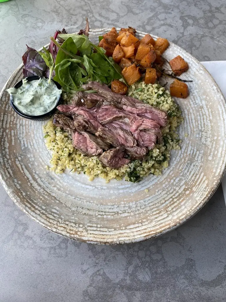 Ismini Krassismenou_Sópers House_Cuffley_review