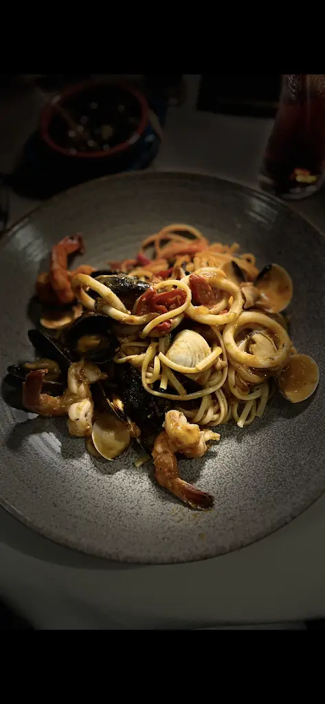 Nina Maroulleti_The Old Paparazzi_Cuffley_review