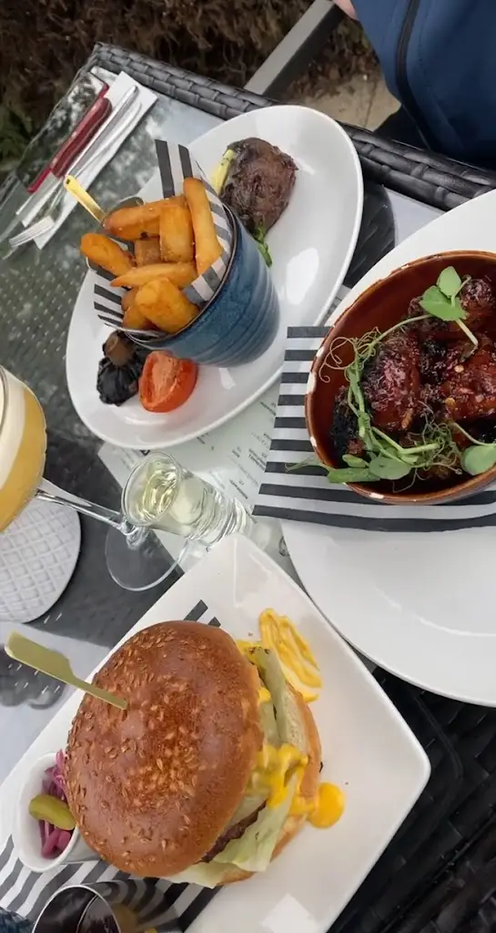 Goffs Oak Cheshunt_Cuffley_slider_image_2