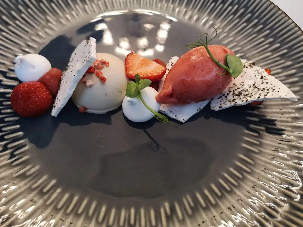 Ponsbourne Pods_Cuffley_slider_image_3