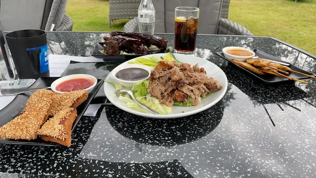 Rayan Meze Grill Lounge_Cuffley_slider_image_3