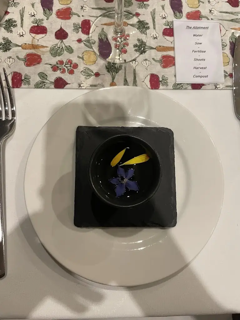 Hollie Straker_Crows Nest Supper Club_Crowborough_review