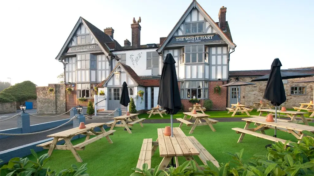 White Hart on the Green_Crowborough_slider_image_3