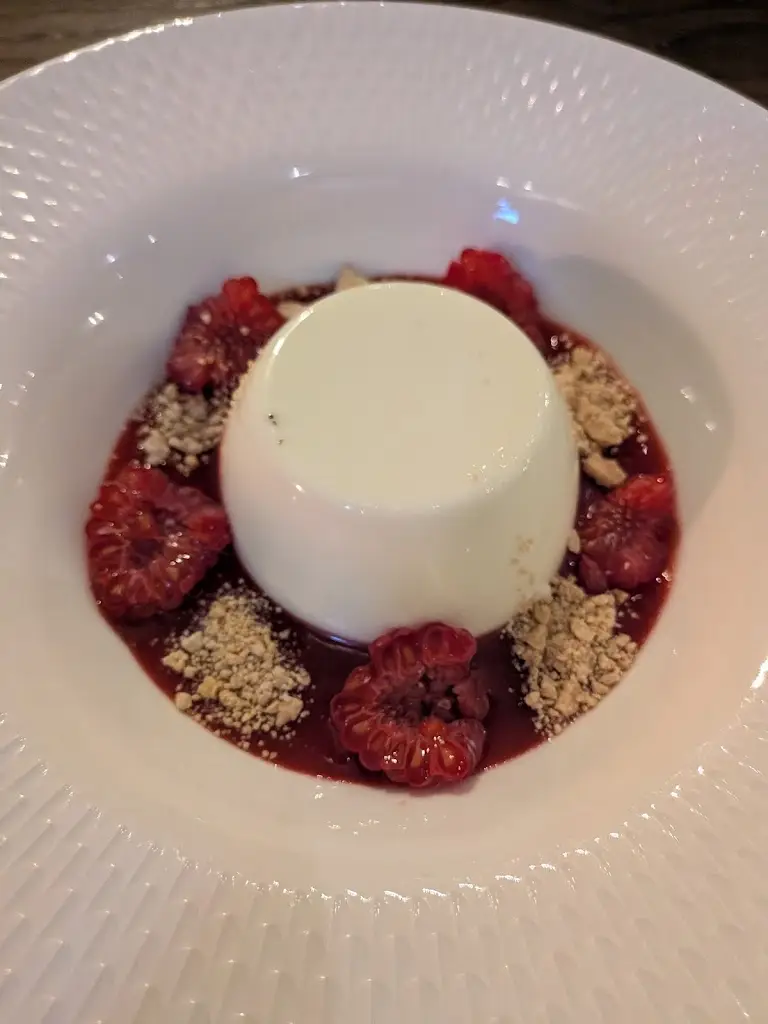 Holly Jane_The Duncombe Arms_Ashbourne_review