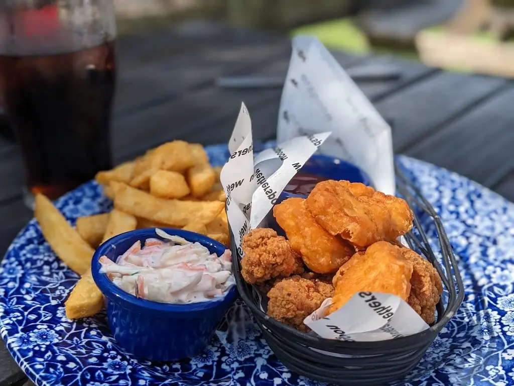 JD Wetherspoon - The Crowborough Cross_Crowborough_slider_image_2