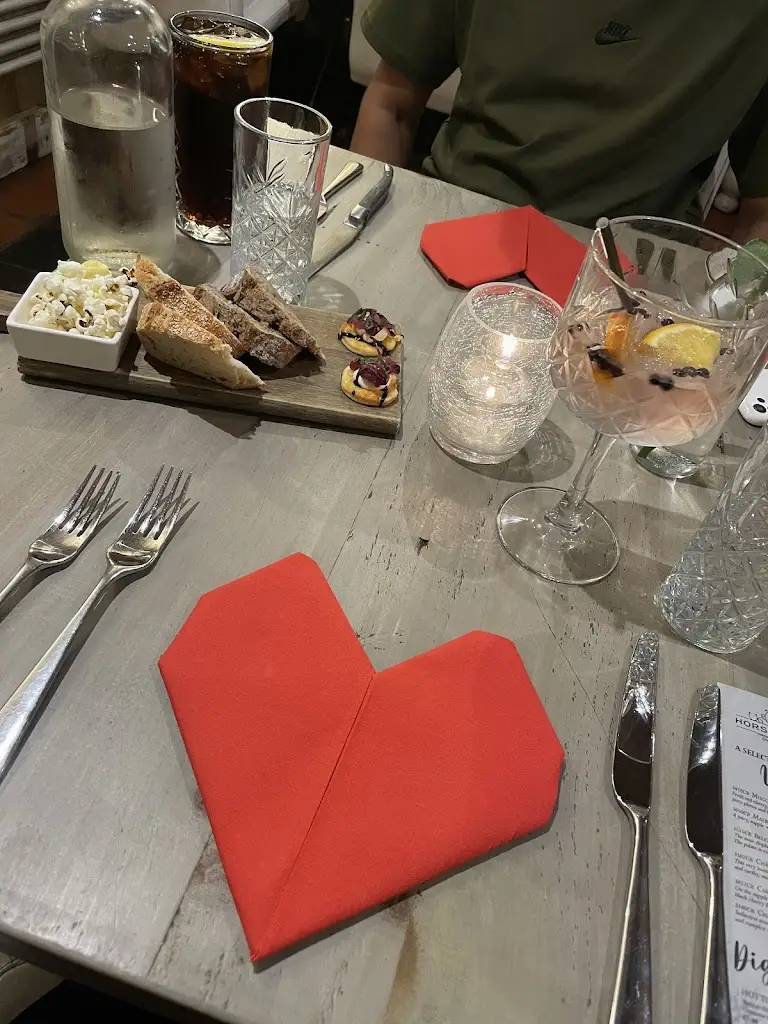 Natalie Rose_The Horseshoes_Ashbourne_review