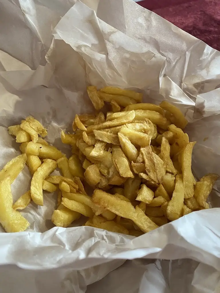 Sarah Saunders_Pic Ups_Crowborough_review