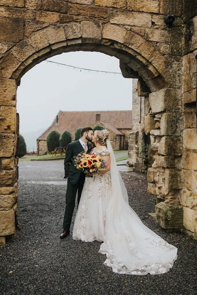 Sammie Beardsley_Danby Castle Barn Wedding Venue_Danby_recensione
