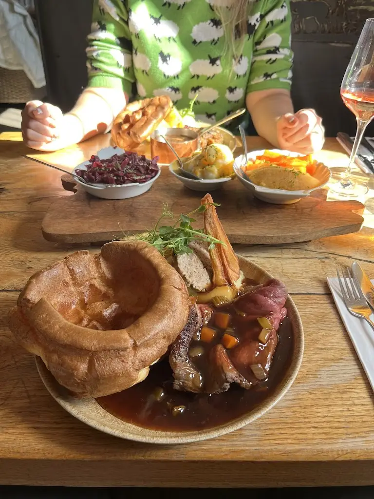 Ryan Osborne_The Garden Room Bar & Restaurant at Sneaton Castle_Danby_review