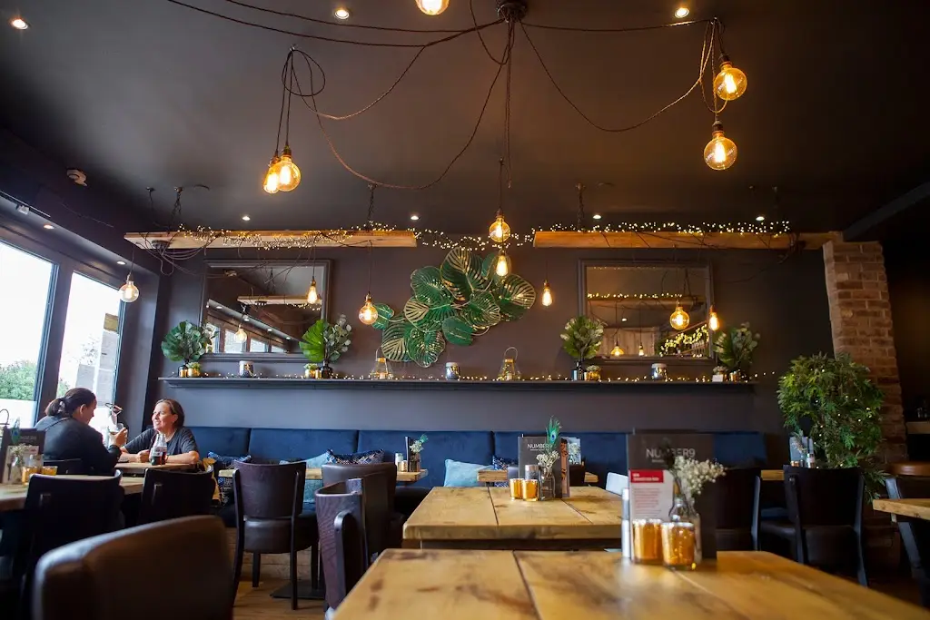 NUMBER9 Bistro_Darras Hall_slider_image_1