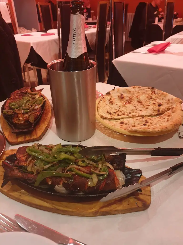 Balti Palace Darton_Darton_slider_image_3