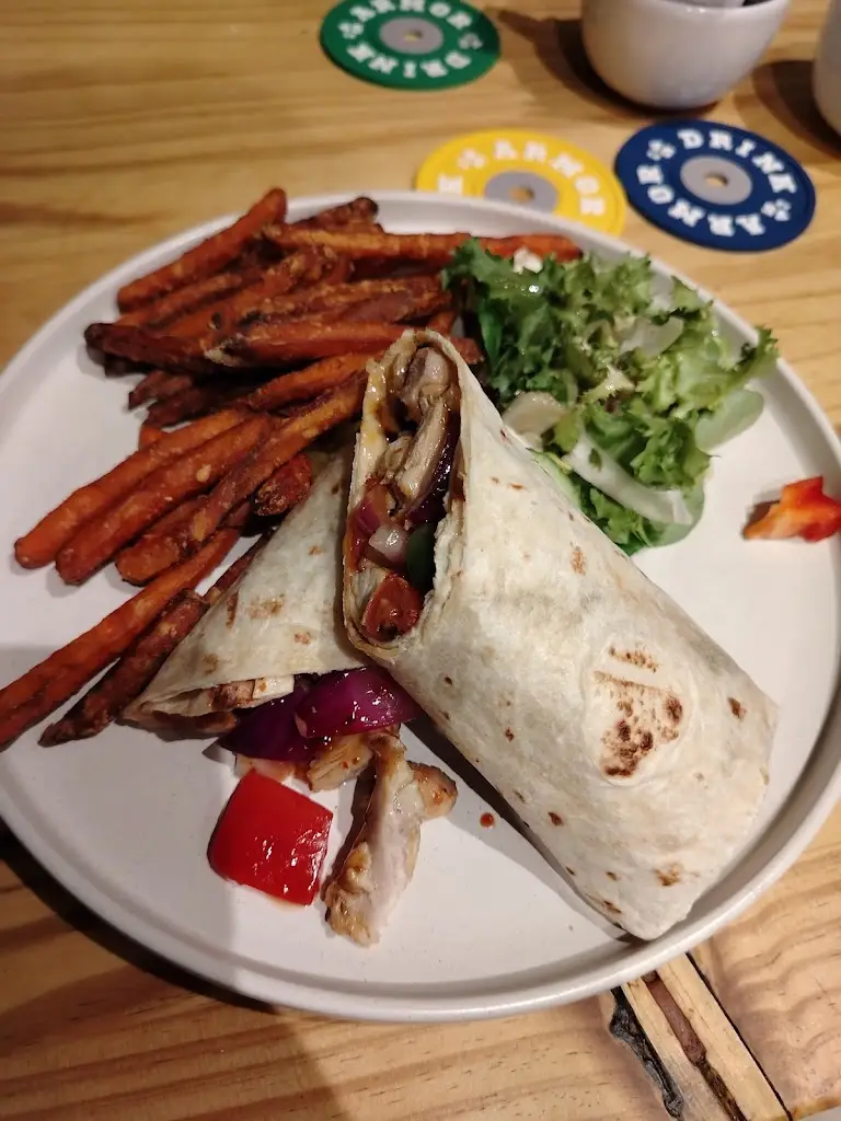 Dan Pardoe_Dumbbell Dining_Dalton in Furness_review