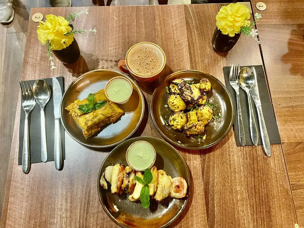 Pradeepkumar ramkumar_Five Fingers_Dalston_review