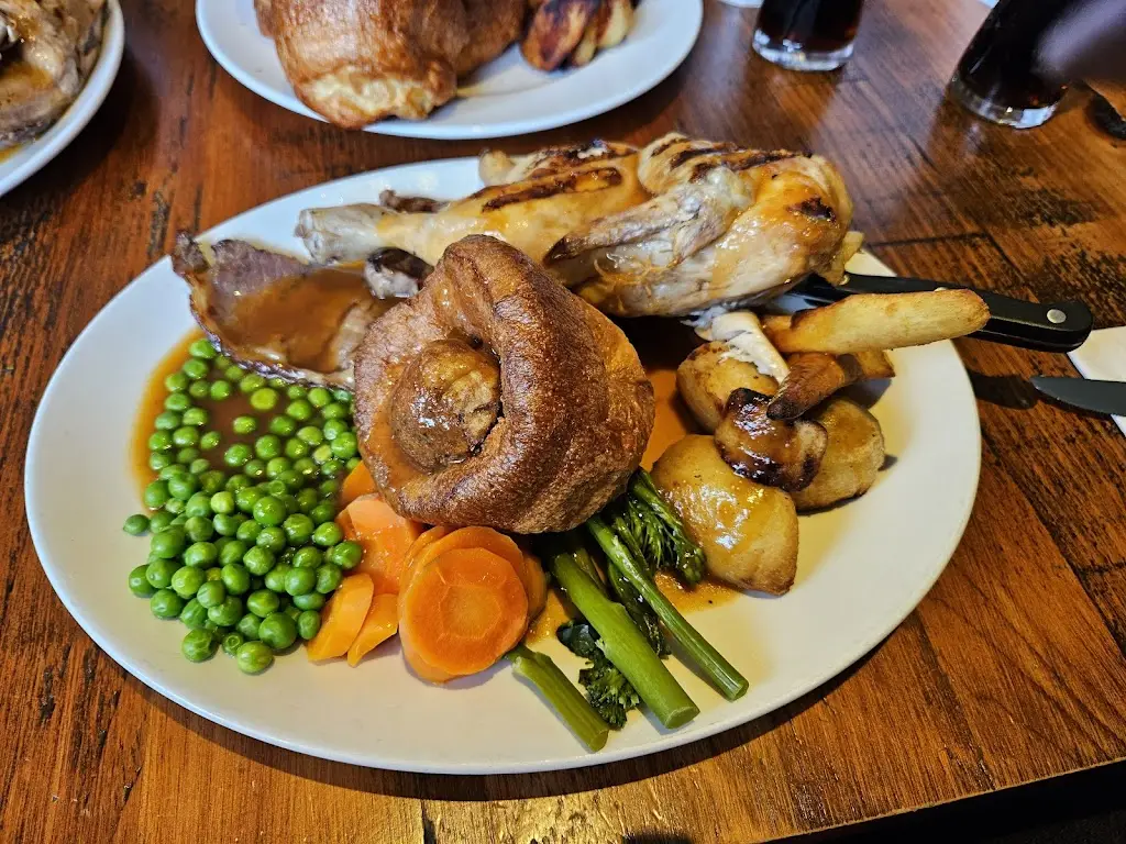 Bentley Green Beefeater_Darlaston_slider_image_2