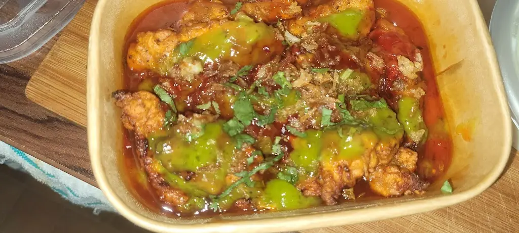 Girish Patel_Delhi streets_Darlaston_recensione