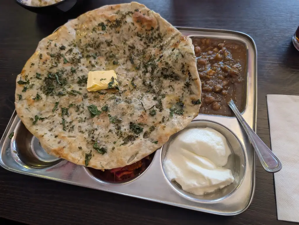 Vikram Jeet Shinh_DESI SWAAD_Darlaston_recensione