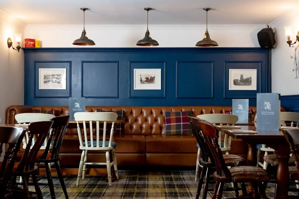 UNICORN INN DEDDINGTON_Deddington_slider_image_2