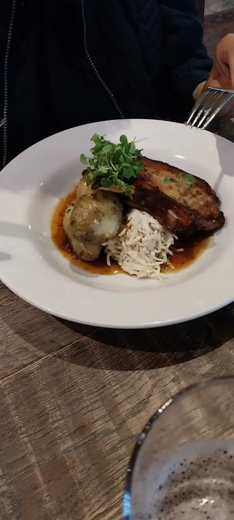 Restaurant at Deddington Arms Hotel_Deddington_slider_image_2