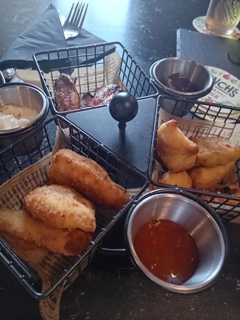 Ivan Cornock_The Bettle & Chisel_Delabole_review