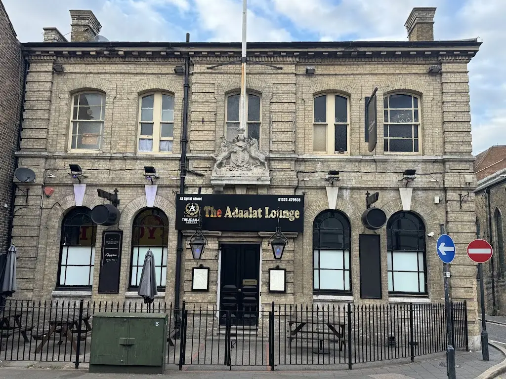 The Adaalat Lounge_Dartford_slider_image_3