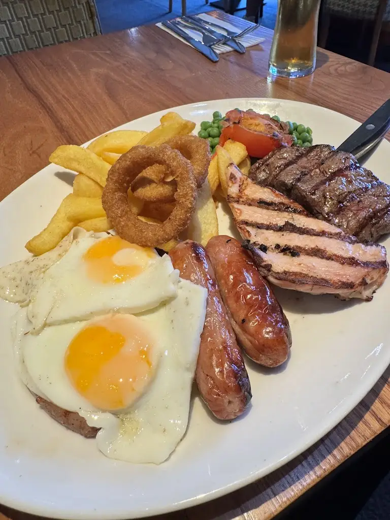 M R_The Beacon Beefeater_Dartford_review