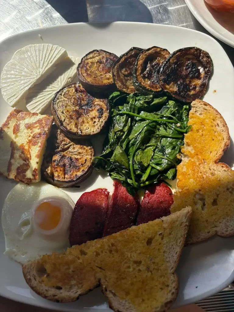 Harry Brown_Bella Venezia_Dartford_review