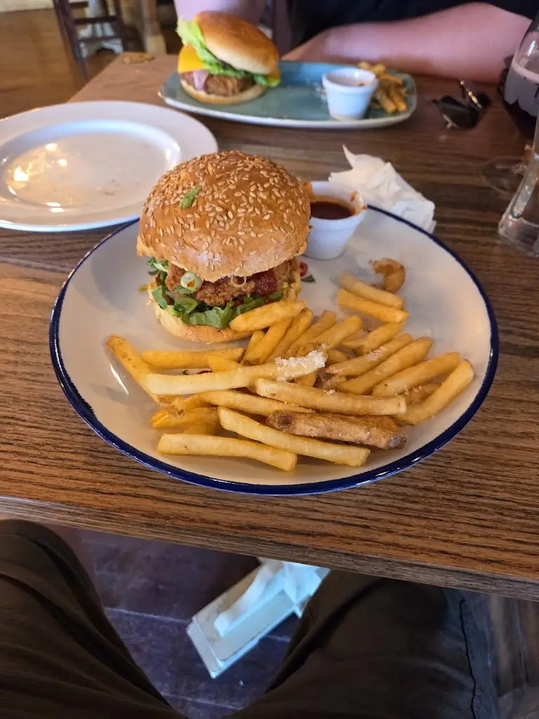 Tristan Long_Bear & Ragged Staff_Dartford_review