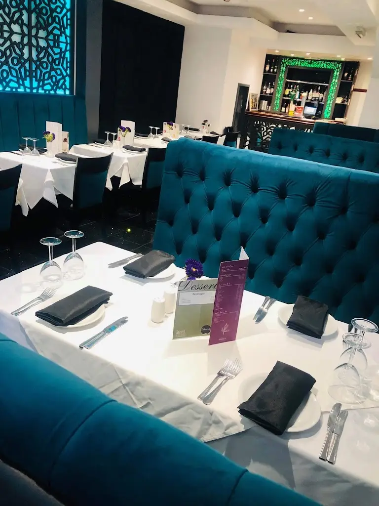 Bay Leaf_Delph_slider_image_3