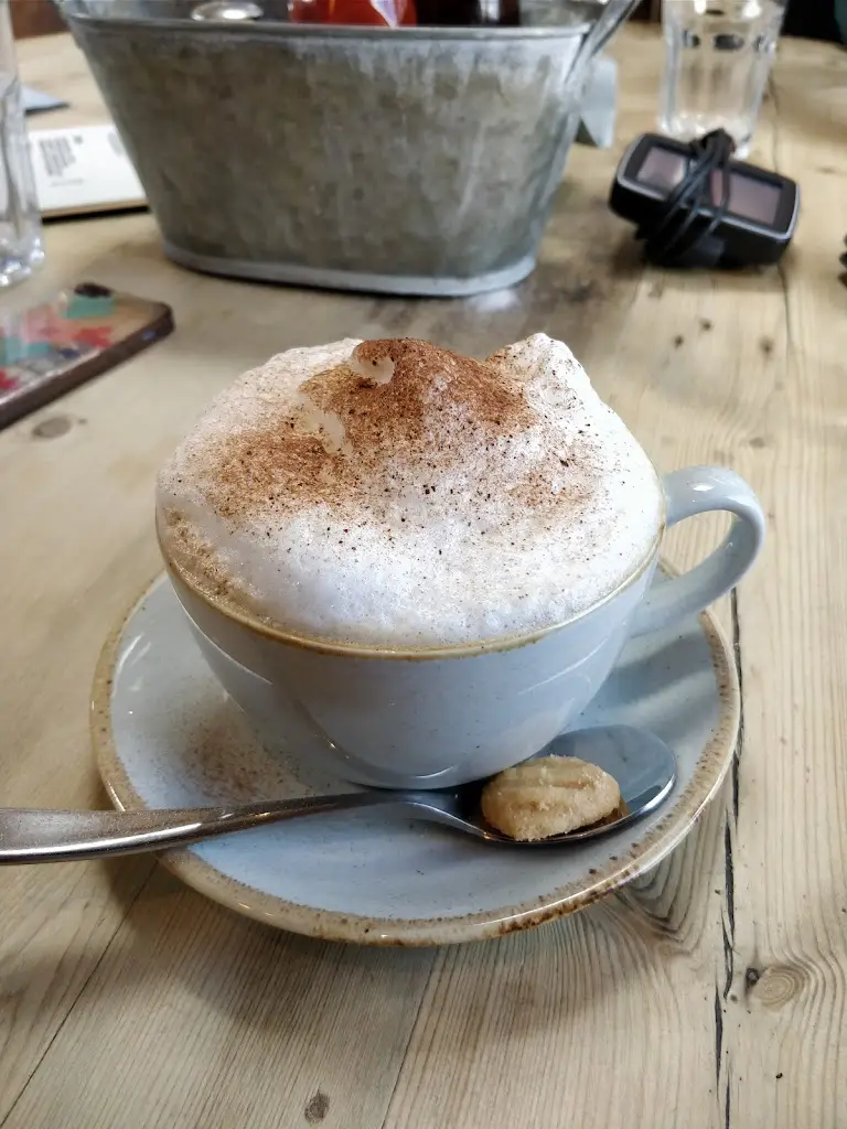 Menu_Yummy Yorkshire Ice Cream Parlour - Hide & Hoof Farm Restaurant_Denby Dale_immagine_8