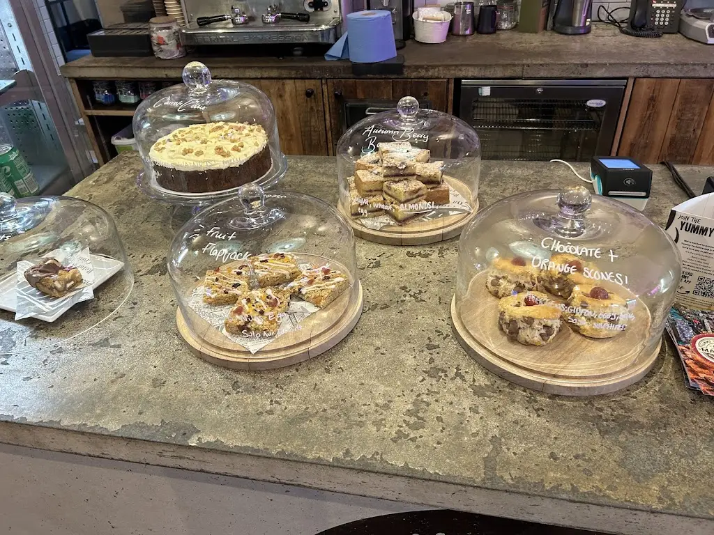 Menu_Yummy Yorkshire Ice Cream Parlour - Hide & Hoof Farm Restaurant_Denby Dale_immagine_9