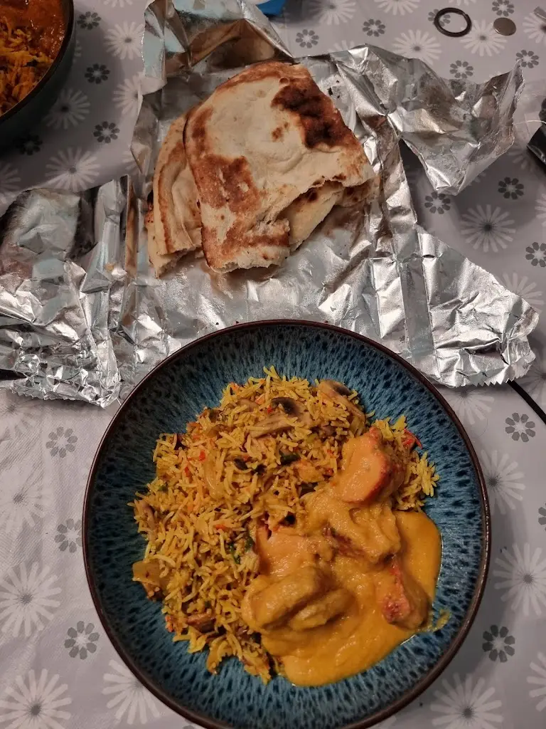 G Mac_Curry Kingdom_Denton Holme_review