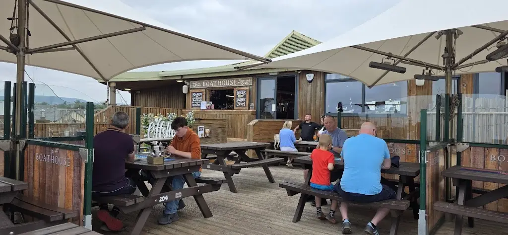 Darryn Hoccom_The Boathouse Bar & Grill_Dawlish_review
