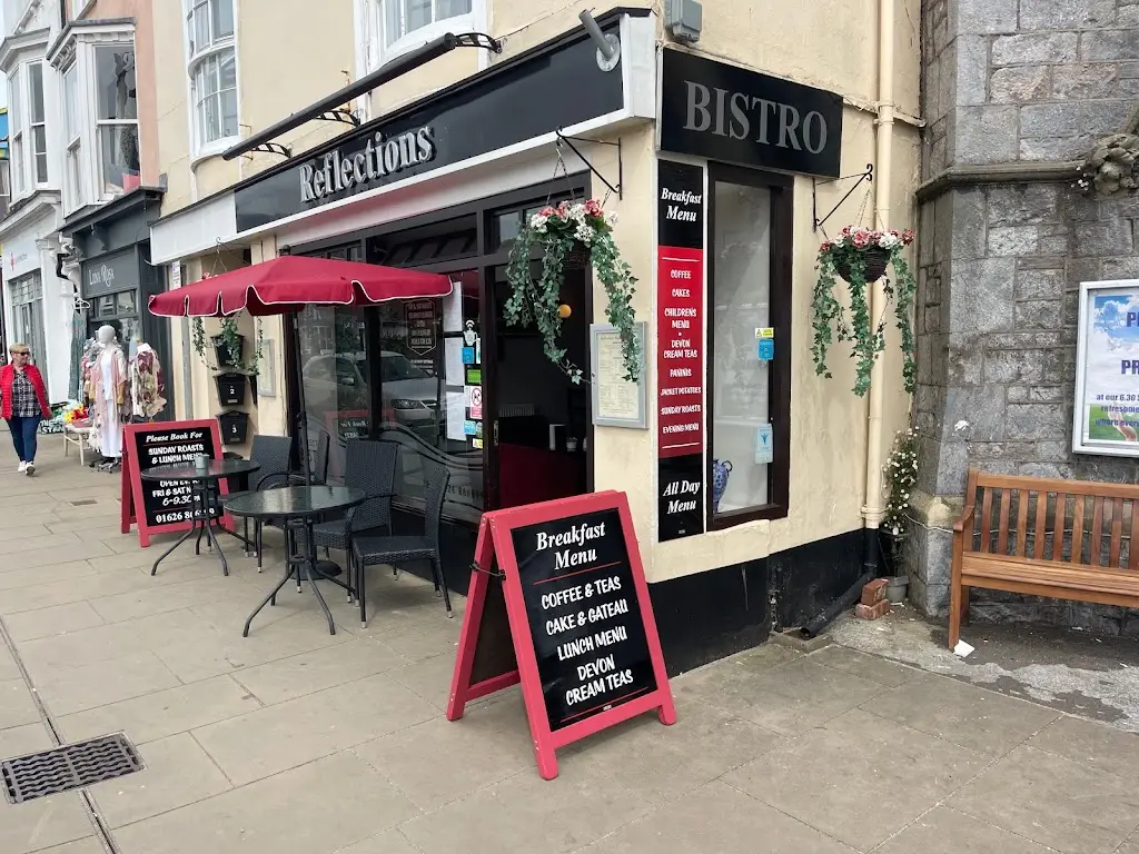 Reflections Bistro_Dawlish_slider_image_1