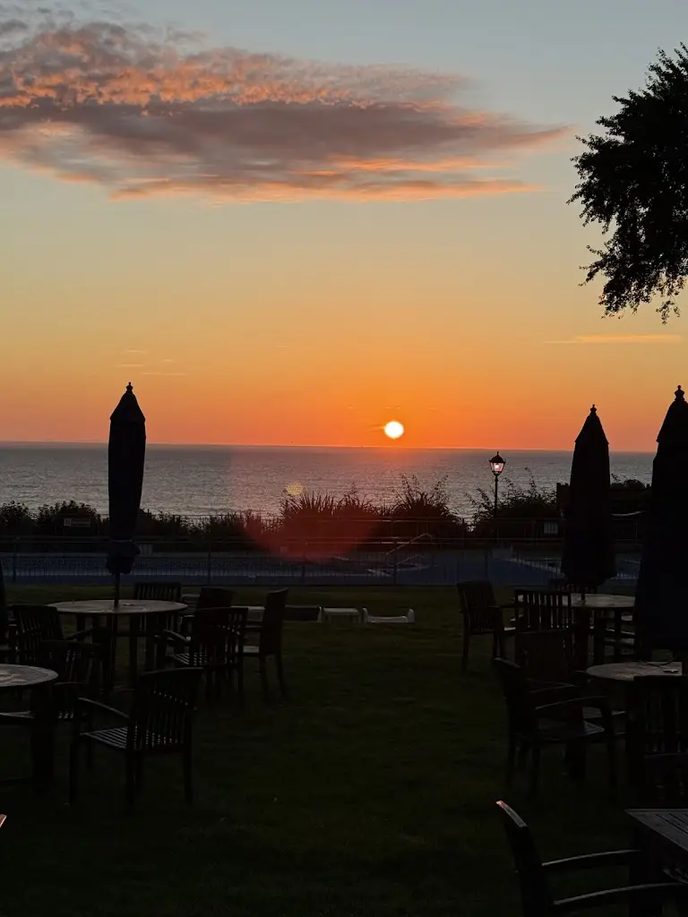 ALEX HERBERT_Langstone Cliff Hotel, Devon_Dawlish_review