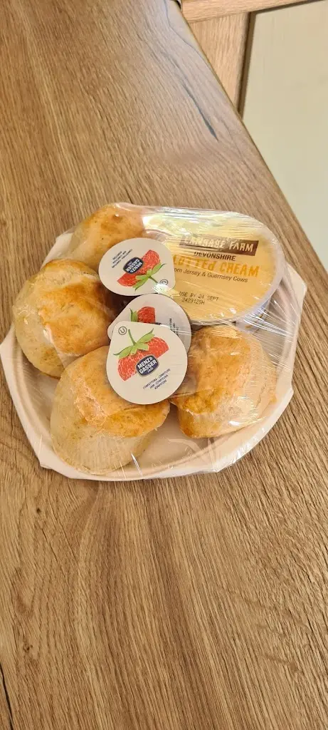 Russell Ellis_Gay's Creamery Ltd_Dawlish_review