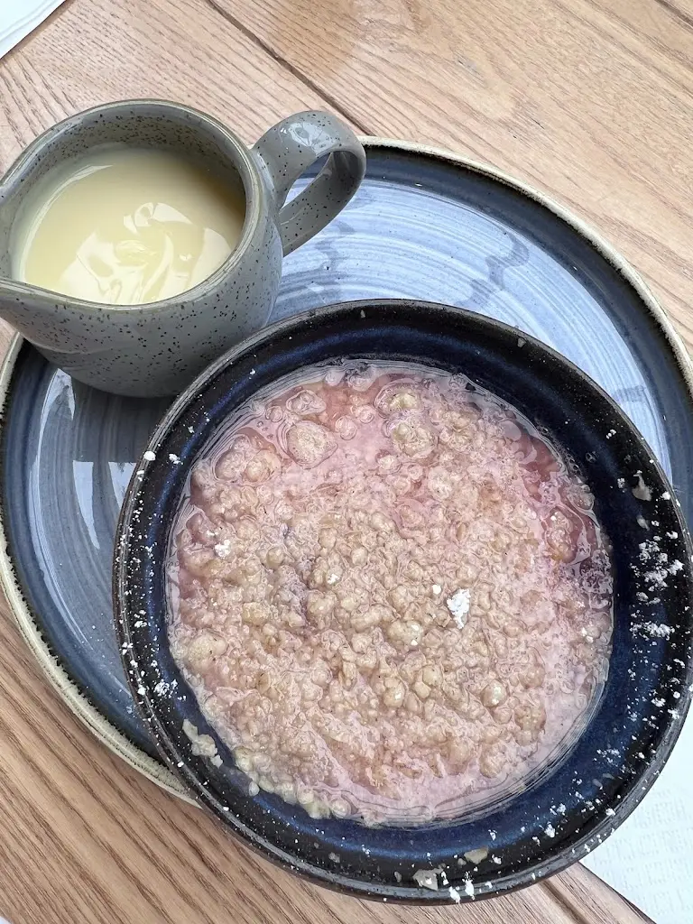 Jessie Dunn_Cricketers Row Town_Addlestone_recensione