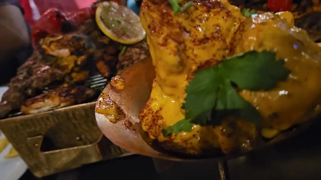 Akaya Lounge_Datchet_slider_image_2