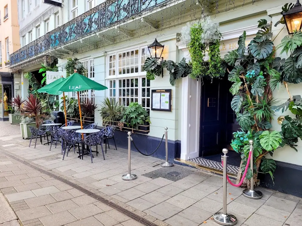 Leaf At The Castle restaurant in Datchet