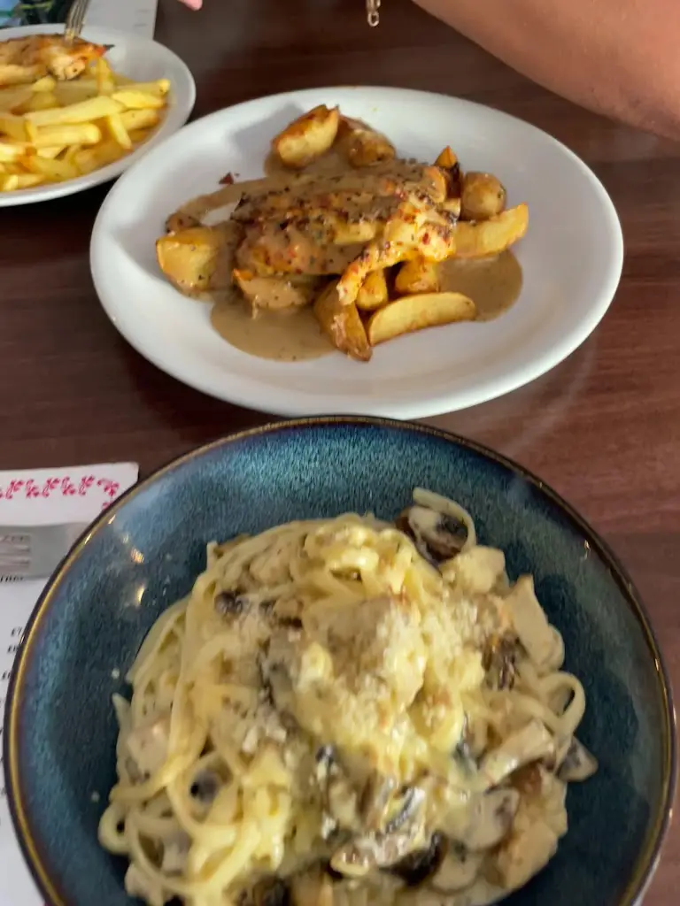 Long Walk Grill_Datchet_slider_image_2