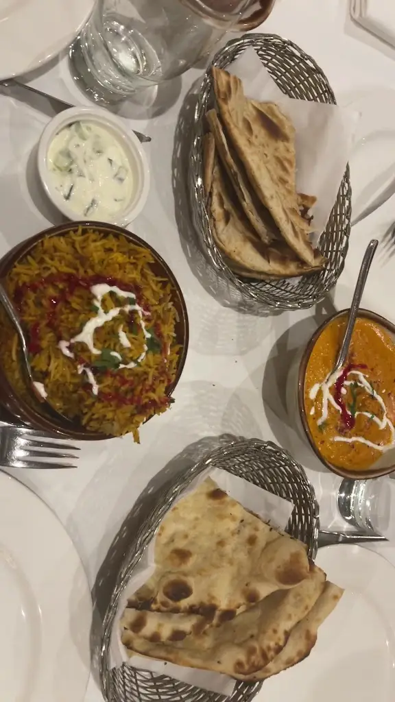 Mango Lounge_Datchet_slider_image_2