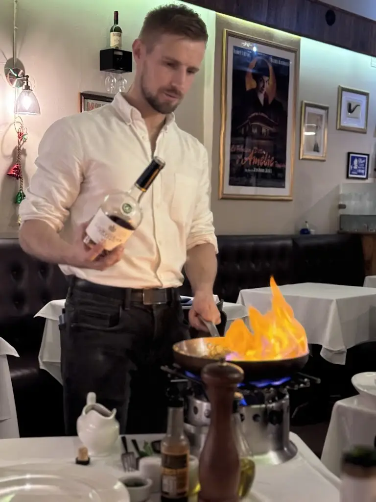 Julie Peers_À la Russe_Datchet_review