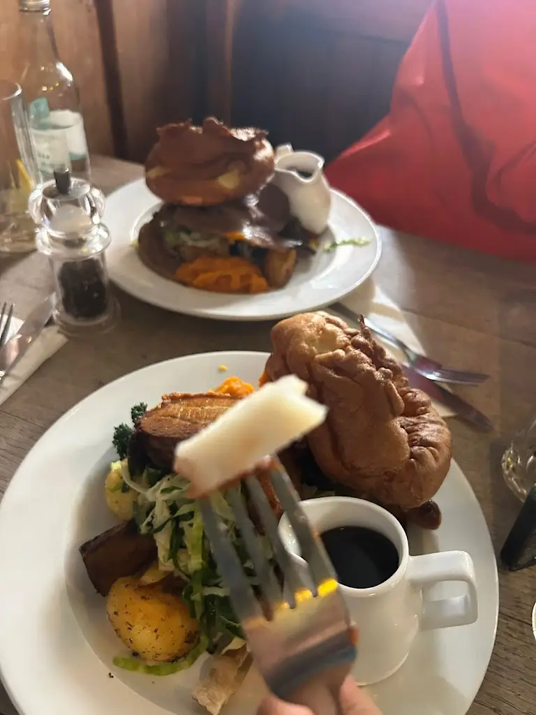 שירה קרייטמן_The George Inn_Datchet_review