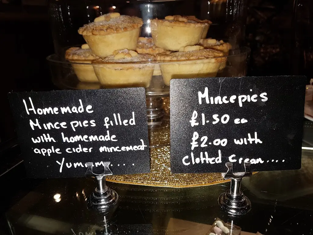 Menu_George & Dragon_Dartmouth_image_1